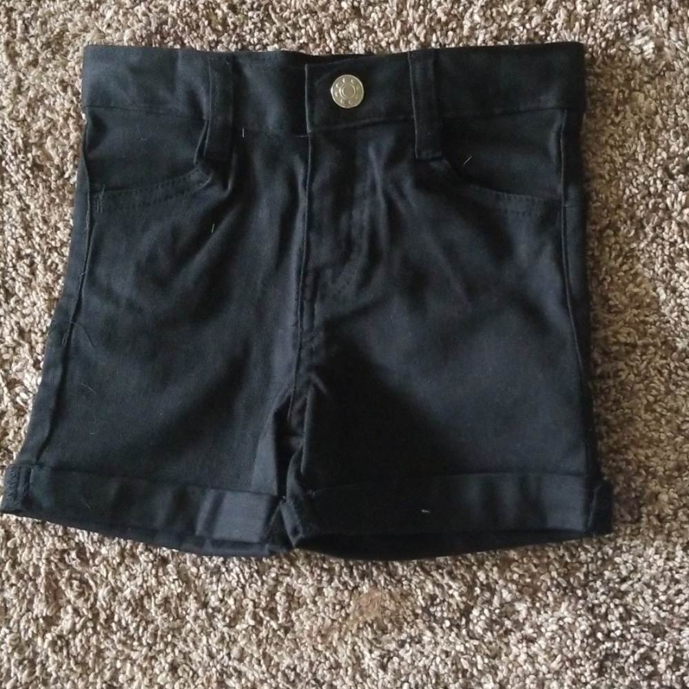 3t black shorts